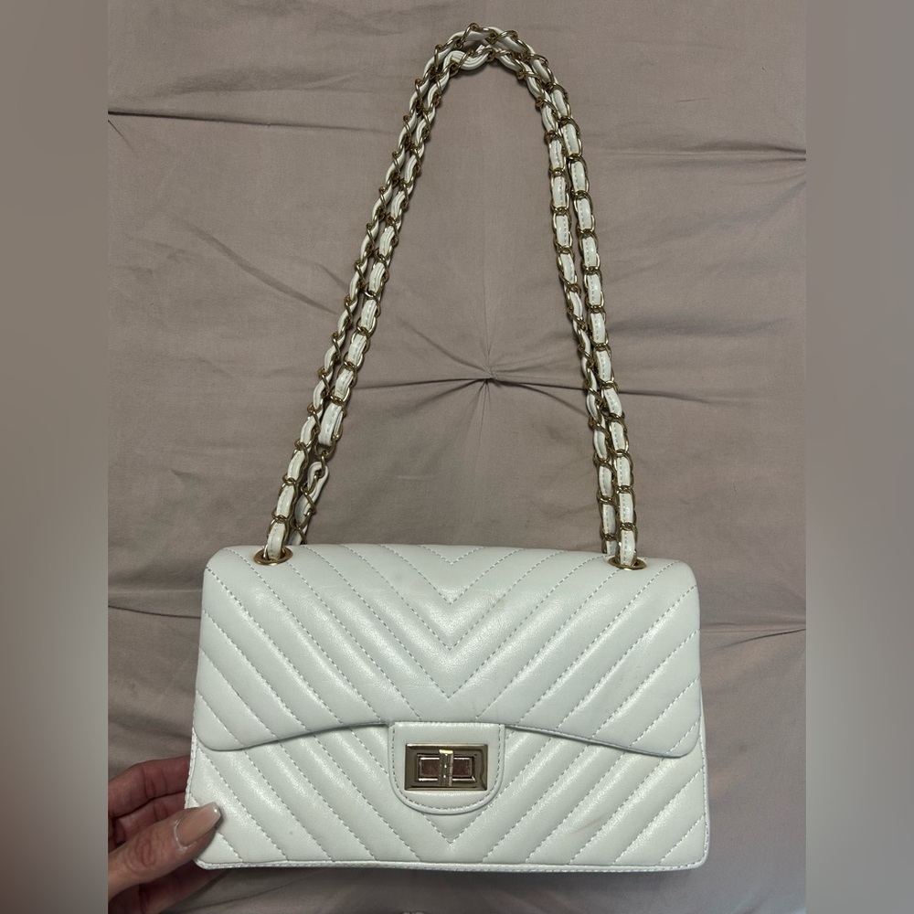 Brand New Elegant White Quilted Chain Shoulder Bag